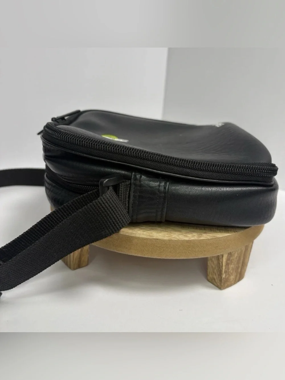 SONY - CD Projects, Model A Black CD Player Carry Case